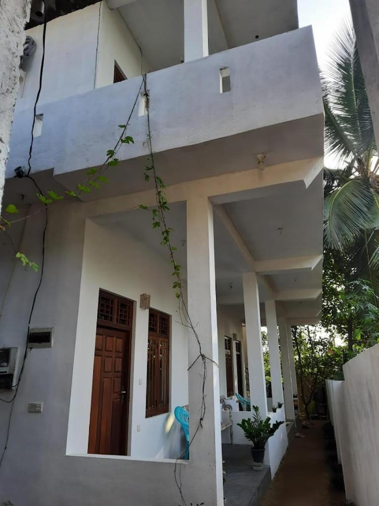 Gypsea Arugambay Arugam Bay Exterior foto